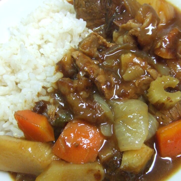 新タマネギ　牛スジ・スネ肉カレー